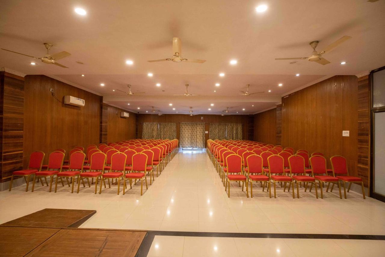 GP Hotels&Resorts Nashik Exterior foto